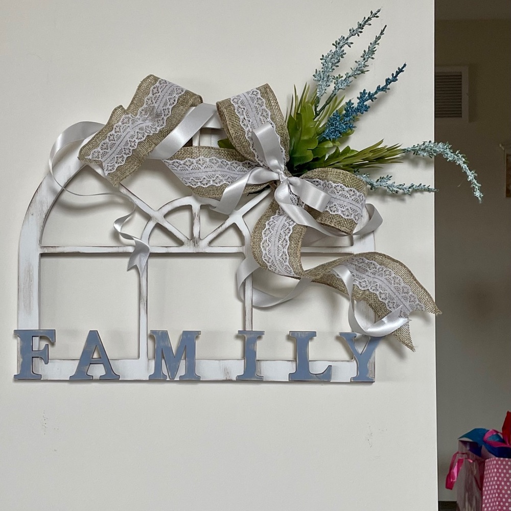 FAMILY Farmhouse/Country Wood Sign